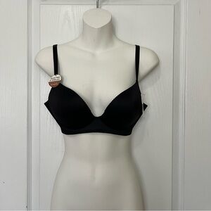 Brandnew Black Seamless and Wireless Bra with Adjustable Straps